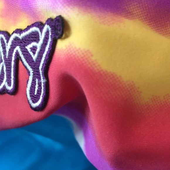 #1 NEW Women’s HOOTERS vintage TYE DYE STRING BIKINI Size Small w/Flaw - Picture 5 of 6